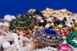buy artificial jewellery in Lahore 