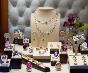 buy artificial jewellery in Lahore
