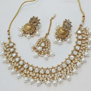 Gold-Plated Necklace with Pearls